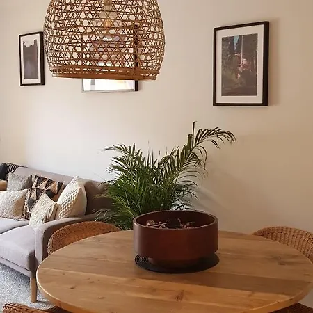 Lovely 2 Bedroom Close To Castle. 公寓 德尼亚