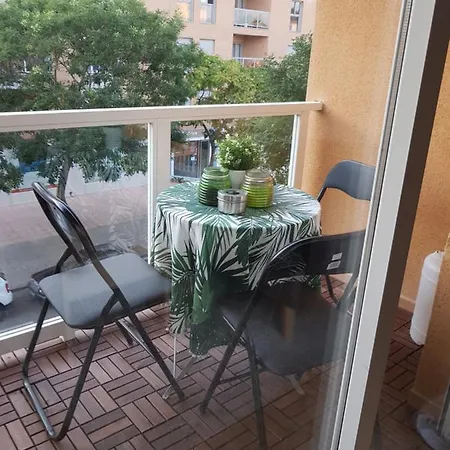 公寓 Lovely 2 Bedroom Close To Castle. *
