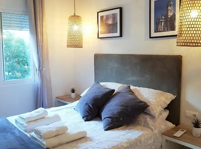 Apartamento Lovely 2 Bedroom Close To Castle. *