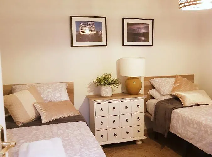 Apartamento Lovely 2 Bedroom Close To Castle. *