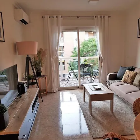 Apartamento Lovely 2 Bedroom Close To Castle. Dénia